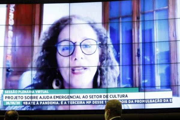 ajuda emergencial cultura