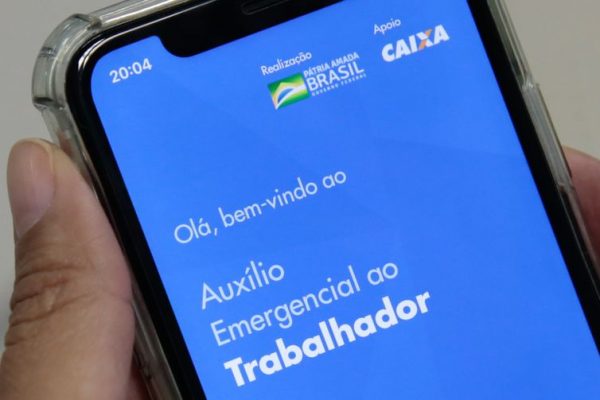 caixa-paga-hoje-primeira-e-segunda-parcelas-de-auxilio-emergencial