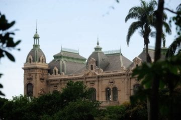 PF faz operação na residência oficial do governador do Rio