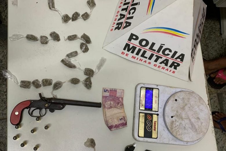 PM detém 5 por tráfico em Barão de Cocais após denúncia anônima