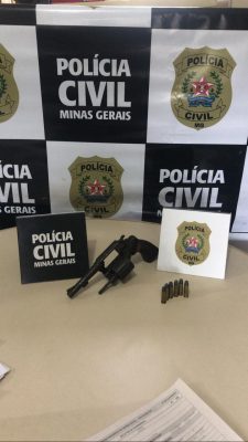 policia-civil-encontra-arma-e-municoes-dentro-de-carro-apos-denuncia-anonima