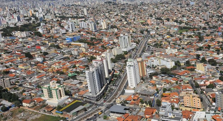 Belo Horizonte adota novas regras para ampliar clientes em serviços, bares e restaurantes