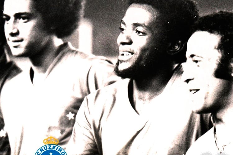 Cruzeiro relembra ídolos negros e se posiciona nas redes sociais contra o racismo
