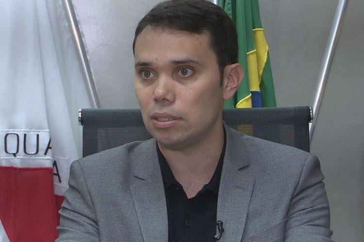 Presidente da FMF rechaça hipótese de encerrar o Mineiro e dar título ao América