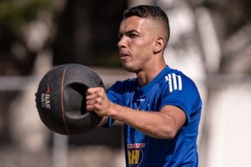 No Cruzeiro, Maktom reencontra Enderson Moreira, responsável por lançá-lo no time principal do América