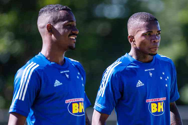 ‘Mais potencial do que o Cacá’, diz Adilson Batista sobre zagueiro Edu, vendido pelo Cruzeiro ao Athletico-PR