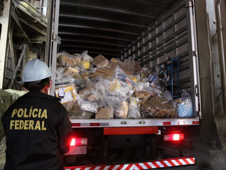 Polícia Federal incinera mais de 10 toneladas de drogas em Monlevade