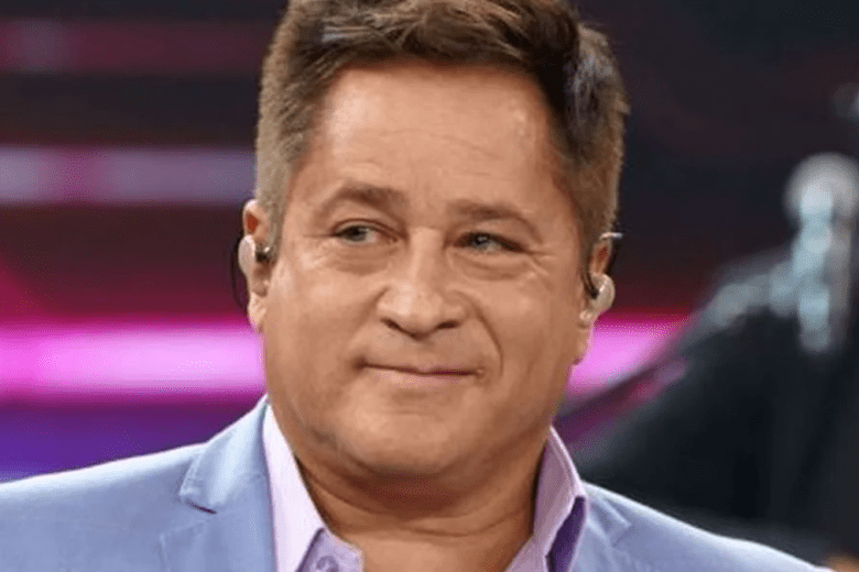 Leonardo abre o jogo e revela que mantinha relações secretas com garotas de programa