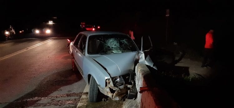 Rapaz de 20 anos fica ferido após acidente em trecho da MGC-120