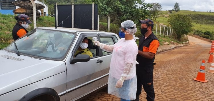 Aferição de temperatura é realizada nas barreiras sanitárias de Conceição