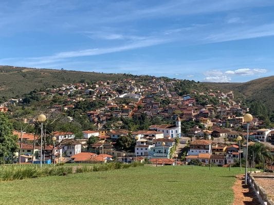 Otacilinho lidera com ampla vantagem a corrida pela Prefeitura de Conceição do Mato Dentro, aponta pesquisa Doxa