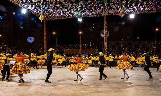 Após cancelar Arraial de BH, prefeitura avalia ajuda a grupos de quadrilha