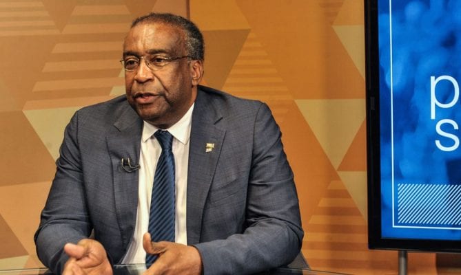 carlos-decotelli-e-anunciado-por-bolsonaro-como-novo-ministro-da-educacao