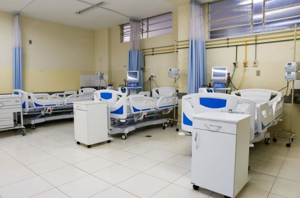 leitos hospitalares
