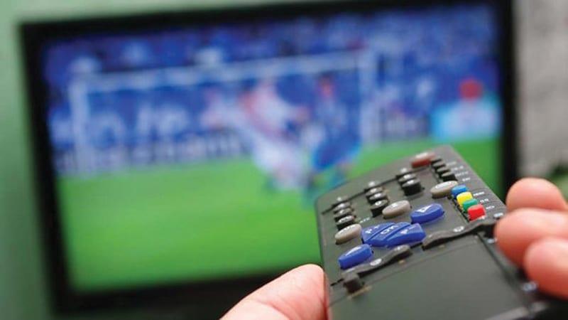 Governo Bolsonaro flexibiliza exigências para concessões de rádio e TV