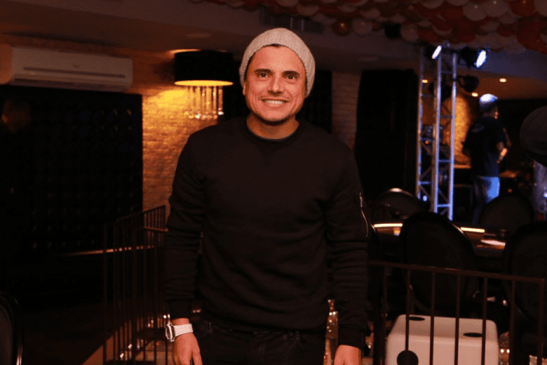 Sertanejo detona artistas que estão lucrando através de sorteios nas lives sertanejas