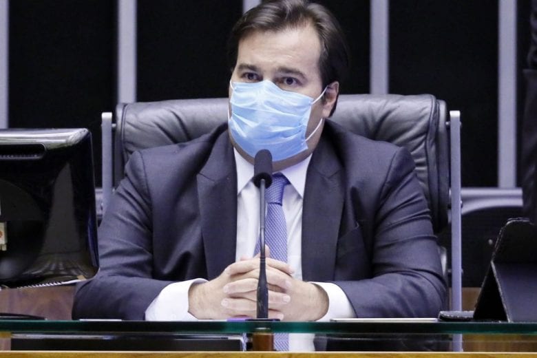 Mandatos de prefeitos e vereadores não devem ser prorrogados, diz Maia