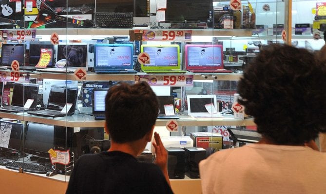 Câmara aprova suspensão de novas inscrições no Serasa