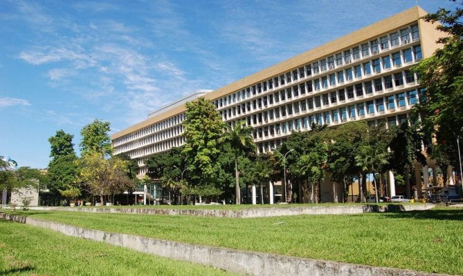 mec-autoriza-aulas-online-no-ensino-superior-ate-dezembro-2