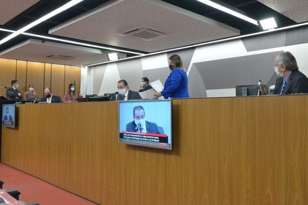 minas-profissionais-da-saude-e-seguranca-serao-pagos-ate-dia-15-deste-mes