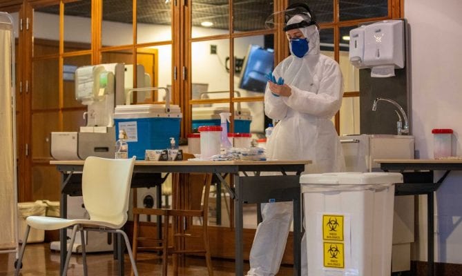 ufmg-e-fiocruz-desenvolvem-teste-mais-preciso-e-barato-para-covid-19