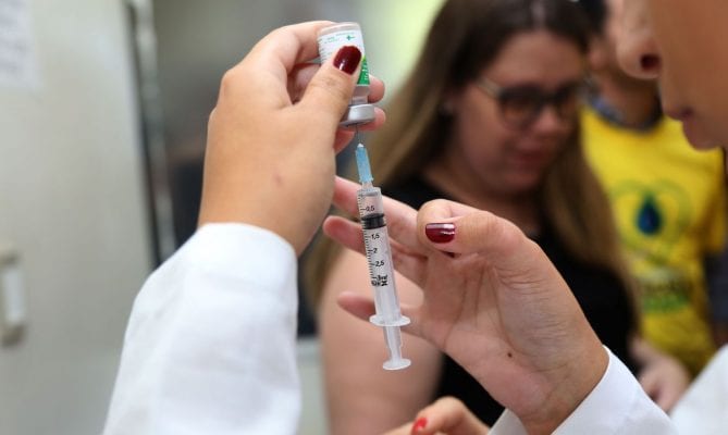 Vacinação contra gripe continua durante a semana em Monlevade