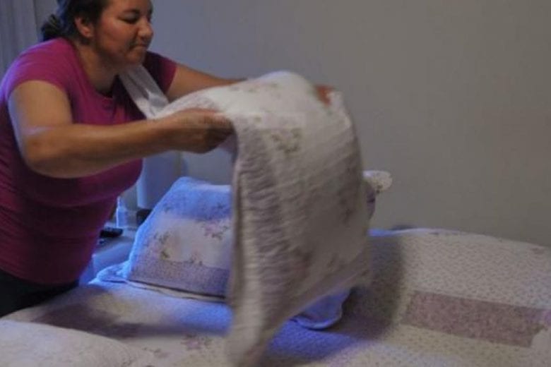 Vulnerabilidade de trabalhadoras domésticas aumenta na pandemia
