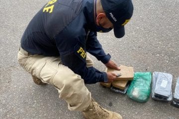 PRF apreende 10 kg cocaína com motorista de aplicativo em Monlevade