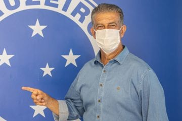 Diretor do Cruzeiro relata ambiente na Toca, projeta transmissão de treinos e fala em briga por títulos