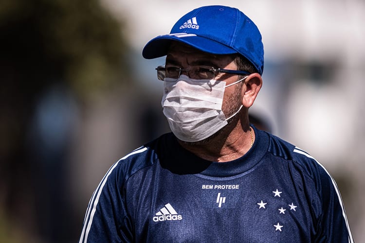 ‘Vamos montar um time intragável’, garante Enderson Moreira, técnico do Cruzeiro