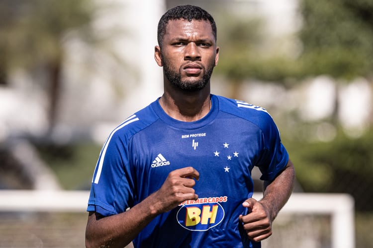 Dono de percentual, clube do Paraná conversa com Cruzeiro sobre Thiago e revela consultas de Espanha e Alemanha