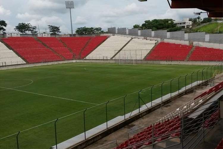 Sete Lagoas pode voltar a ser a capital do futebol mineiro no retorno do Estadual; virologista aponta riscos