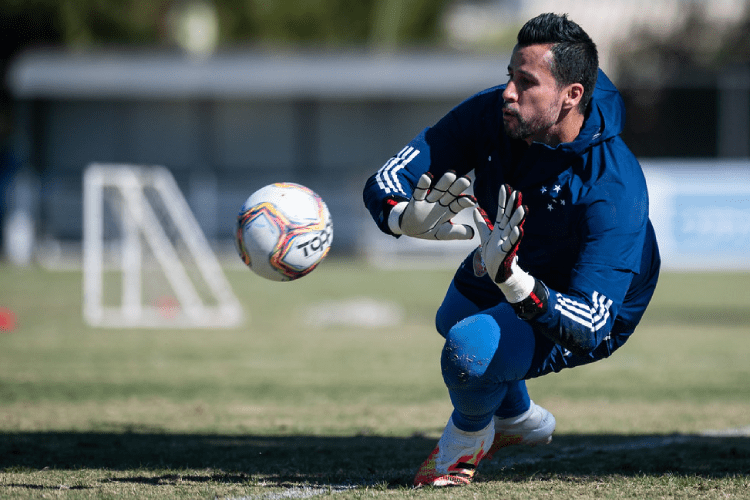 Fábio, do Cruzeiro, revela que já foi sondado pelo Corinthians