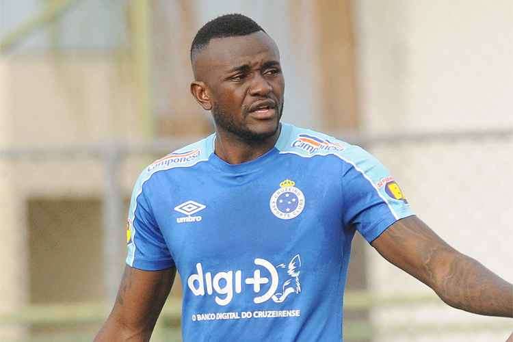 Joel aciona o Cruzeiro na Justiça do Trabalho e cobra R$ 1,3 milhão
