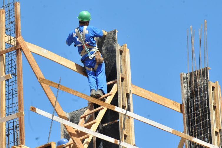 Aumento no preço de insumos para construção civil preocupa o setor