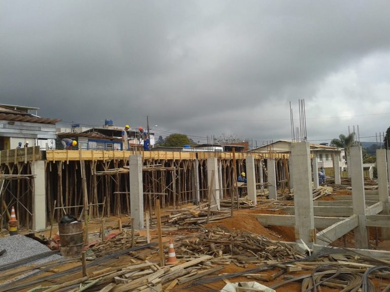 Obras de posto de saúde orçado em mais de R$1,8 mi seguem em Monlevade