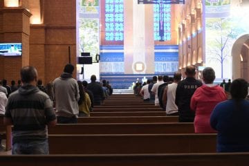 Santuário de Aparecida volta a receber fiéis após quatro meses fechado