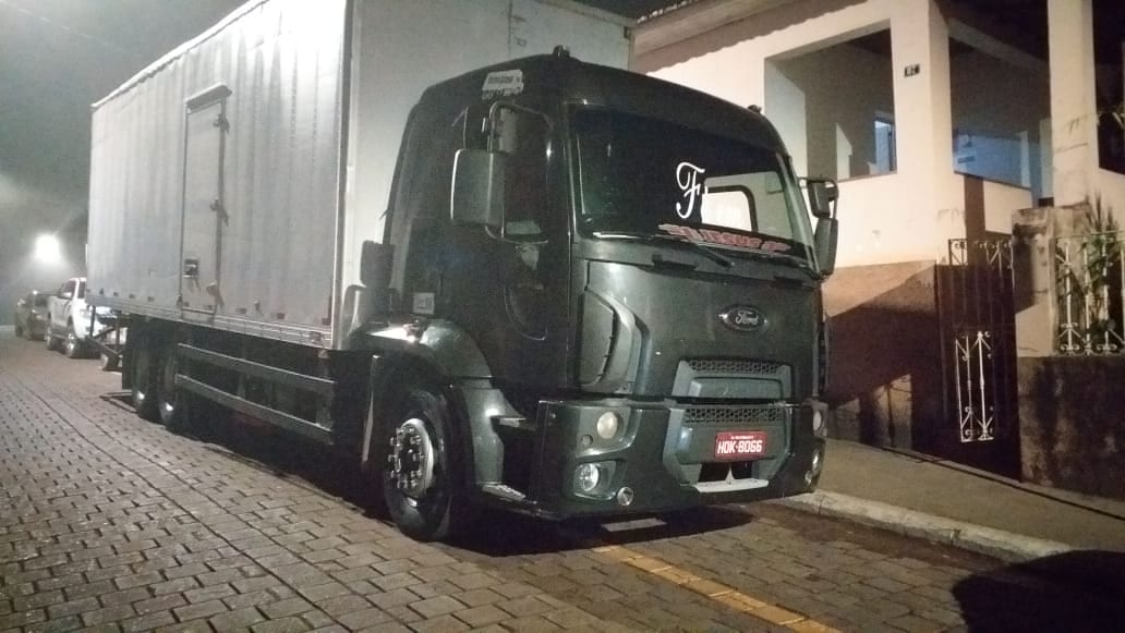 Caminhão roubado em Ravena é encontrado em São Gonçalo do Rio Abaixo
