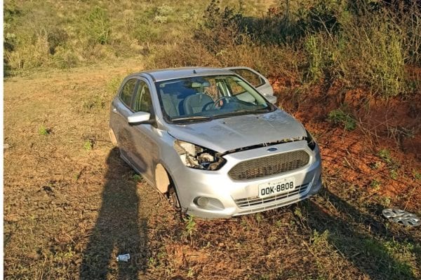 PM encontra carro roubado durante assalto em residência no Santa Ruth