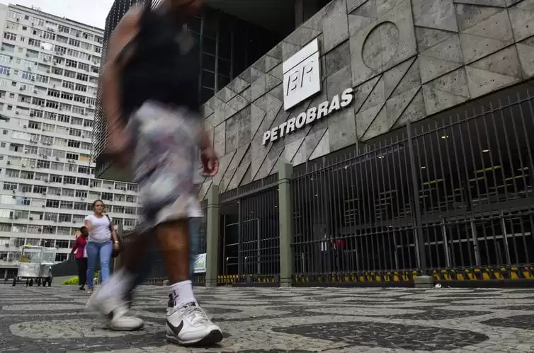 Petrobras destina R$ 76 mi de recursos de leniência para combate à Covid