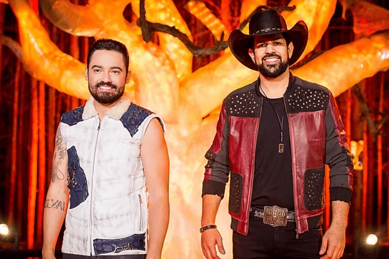 Cenário da live Fernando e Sorocaba pega fogo e dupla faz apelo desesperador aos fãs