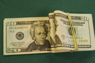 Bolsa tem primeira alta semanal após três semanas de queda