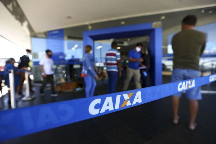Governo antecipa abono salarial para nascidos em maio e junho
