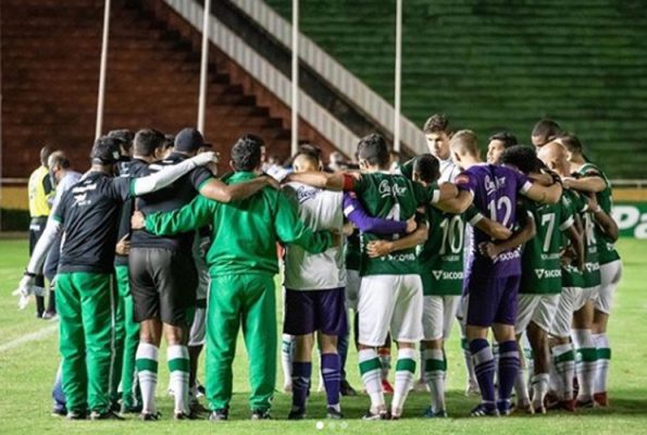 13-jogadores-do-uberlandia-testam-positivo-e-final-com-o-cruzeiro-e-canelada