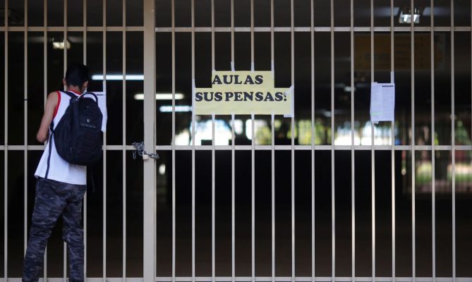 Justiça suspende retorno das aulas presenciais na rede privada do DF