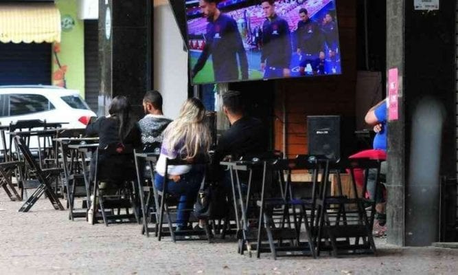 A partir do dia 4, bares e restaurantes de BH poderão vender bebidas alcoólicas
