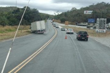 Vai pegar estrada? BR-381 possui grande engarrafamento nesta sexta-feira