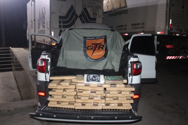 policia-rodoviaria-apreende-strada-clonada-com-mais-de-50-kg-de-drogas
