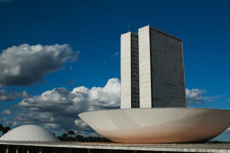 Em sessão do Congresso, Câmara mantém veto a reajuste de servidores