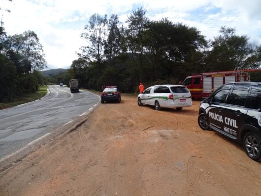 motociclista-morre-e-passageira-e-socorrida-em-estado-grave-na-br-381-em-sao-goncalo